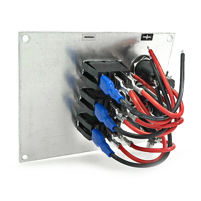 Панель переключателей 3шт вертикальная серая из алюминия Панель переключателей 3шт вертикальная серая из алюминия